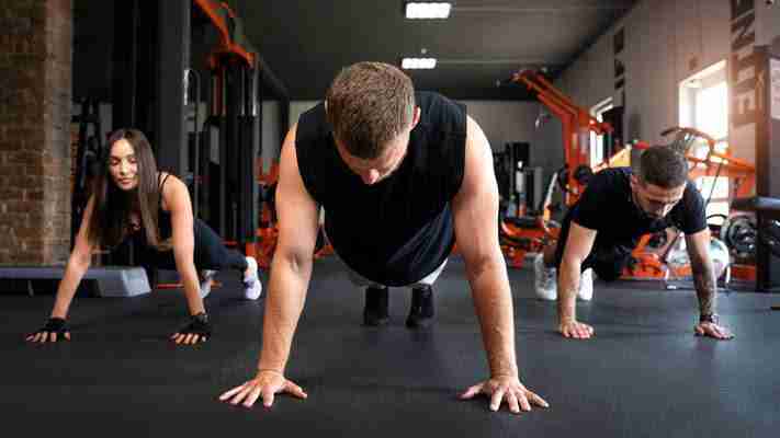 especialista en entrenamientos de fuerza