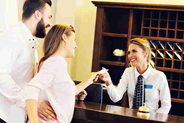 Recepcionista en Alojamientos